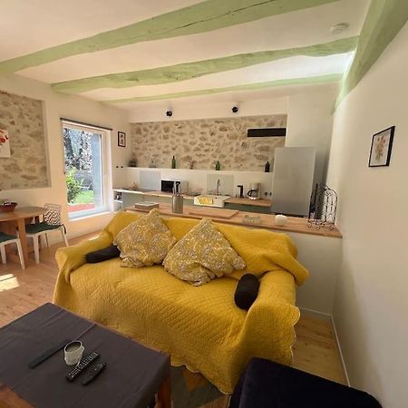 La Bastide Aux Iris - Les Capucines Apartman Villecroze Kültér fotó