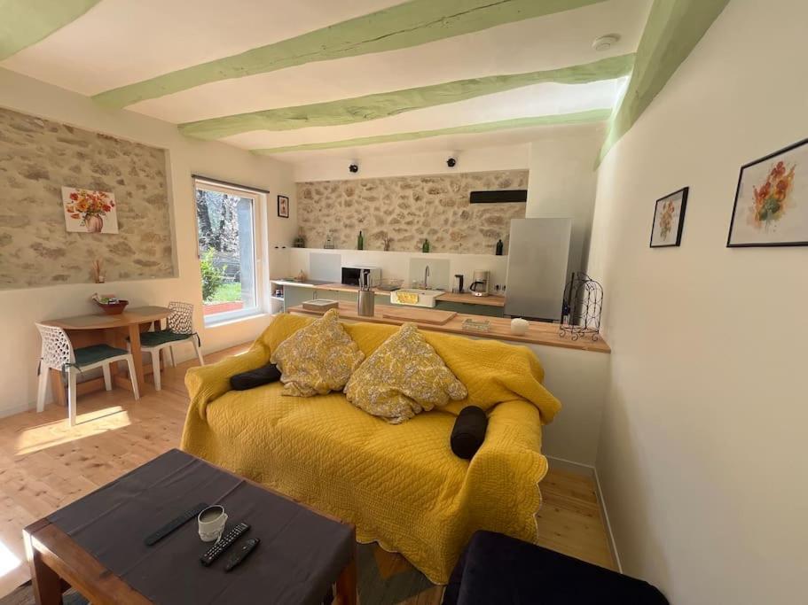 La Bastide Aux Iris - Les Capucines Apartman Villecroze Kültér fotó